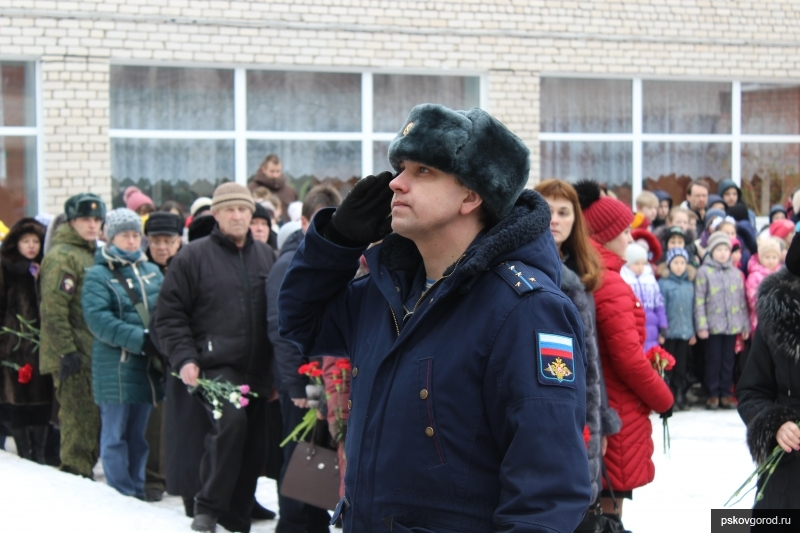 Митинг памяти Героя России, старшего лейтенанта Сергея Самойлова