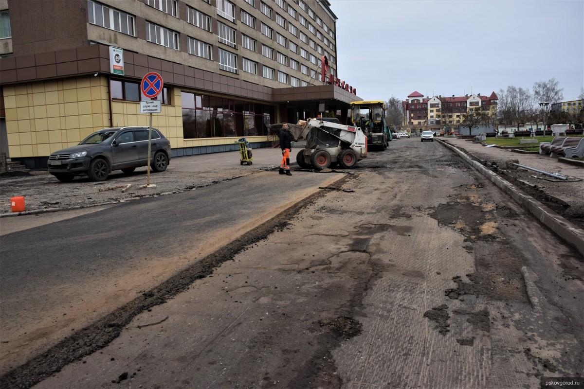 Александр Братчиков проконтролировал ход ремонта дорог в Пскове - Новости -  Официальный сайт Псковской городской Думы