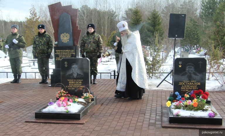 Храм Воскресения Христова в Орлецах Псков