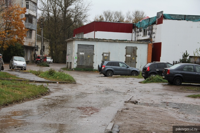 Погода ротный двор. Псков, Стахановская ул., 22. Стахановская улица Псков. Псков, Ротная ул., 34. Улица Ротная Псков.